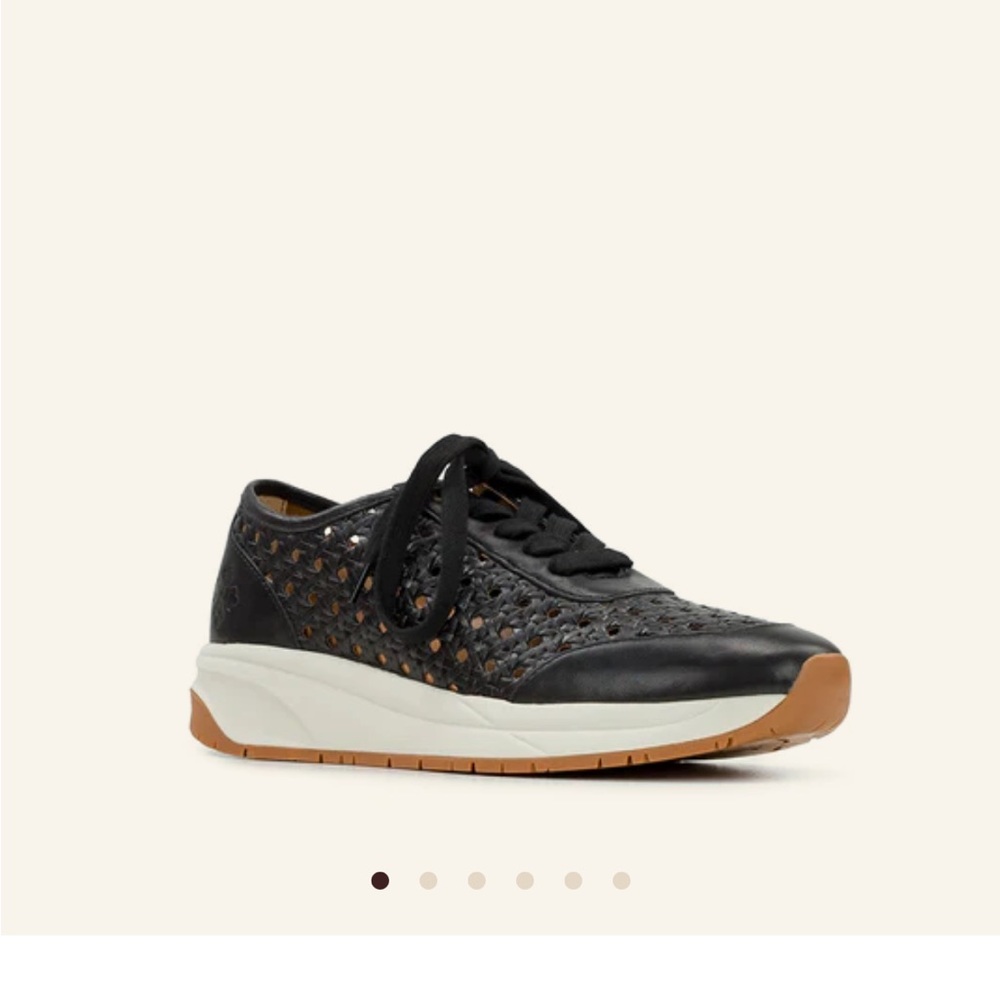 NWT Patricia Nash Black and Tan Sneakers
